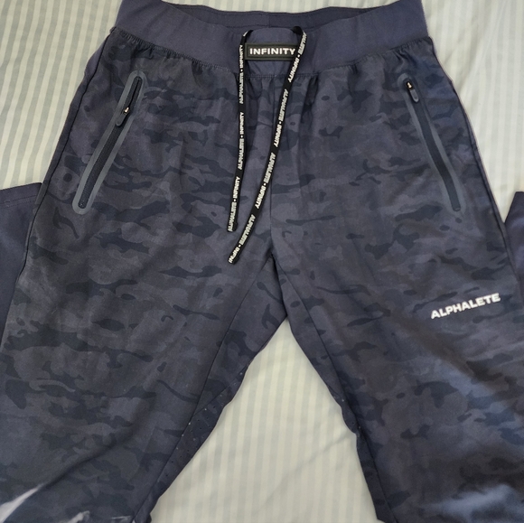 Alphalete Pants - Picture 2 of 7